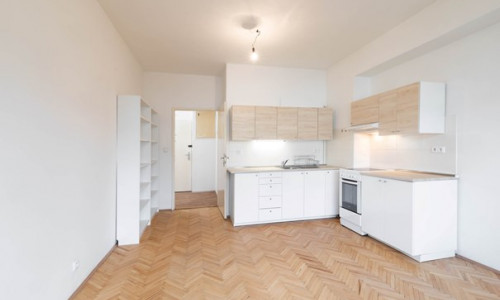 Pronájem, 2+kk, 47m2, Praha 4 - Podolí