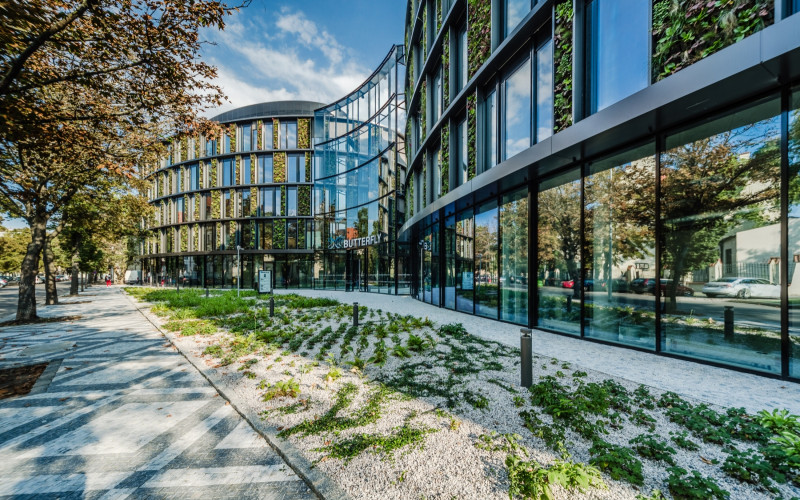 Pronájem, kanceláře, 1127m² - Praha -Karlín