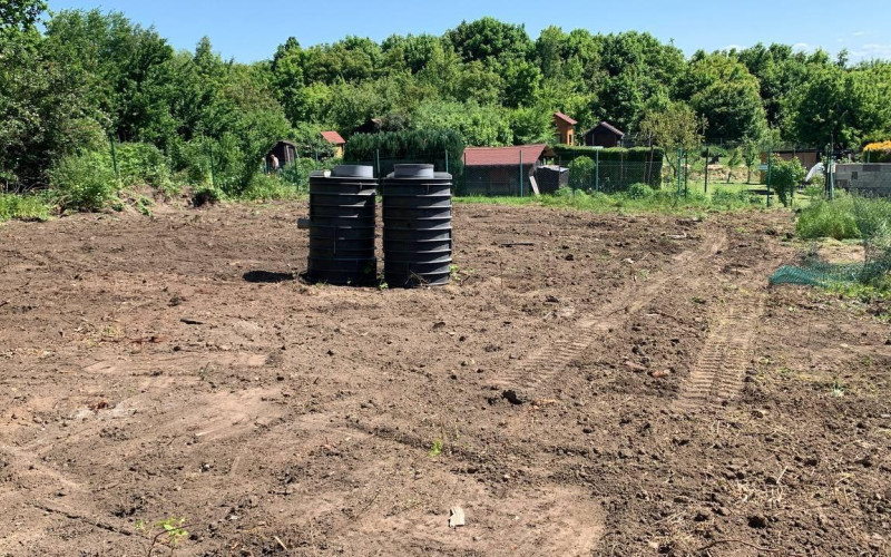 Prodej stavebního pozemku 1 058 m², Praha - Horní Počernice