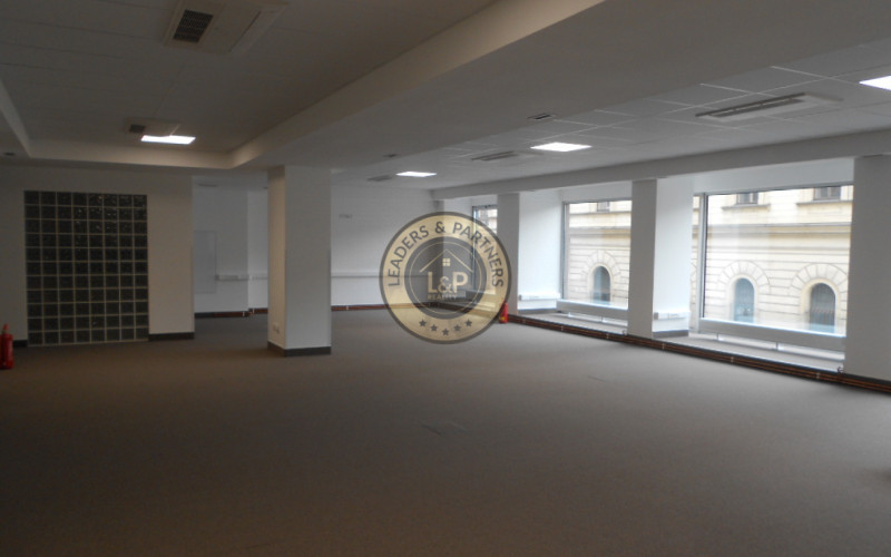 Pronájem, Kanceláře, 239m² - Praha 1