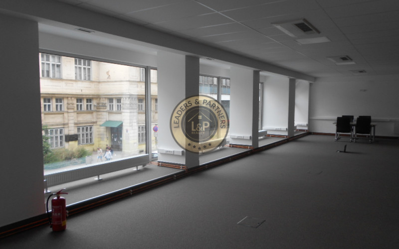 Pronájem, Kanceláře, 239m² - Praha 1