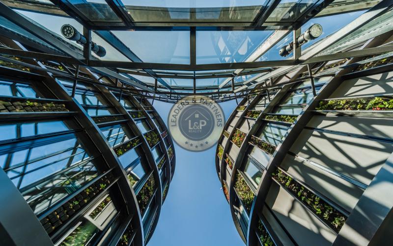 Pronájem, kanceláře, 1127m² - Praha -Karlín