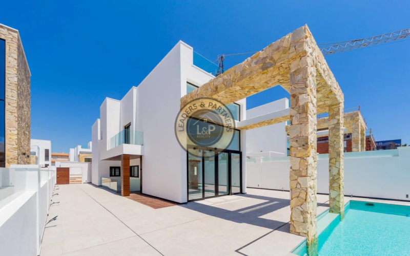 Luxusní prostorná designová vila, Torrevieja, Španělsko