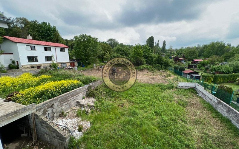 Prodej stavebního pozemku 1 058 m², Praha - Horní Počernice