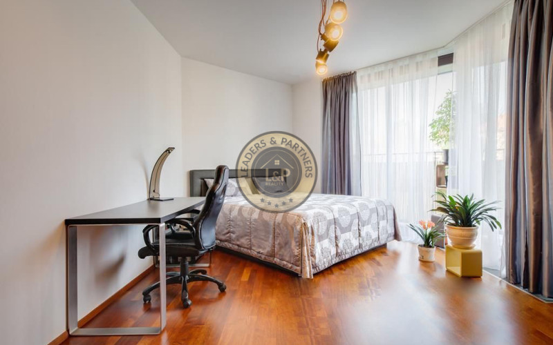 Plně zařízený 4+kk, 145 m² (Mezonet) s velkou střešní zahradou