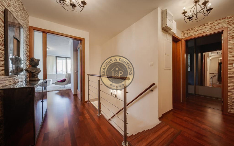 Plně zařízený 4+kk, 145 m² (Mezonet) s velkou střešní zahradou