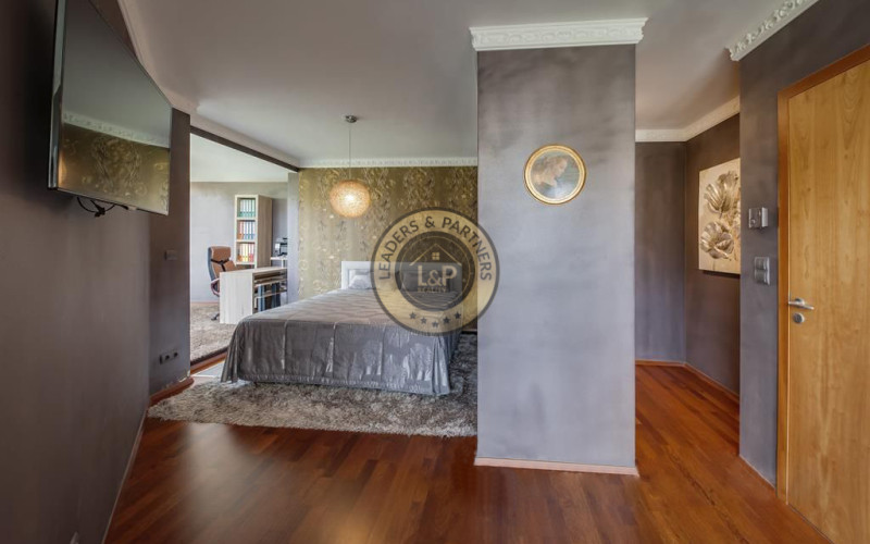 Plně zařízený 4+kk, 145 m² (Mezonet) s velkou střešní zahradou