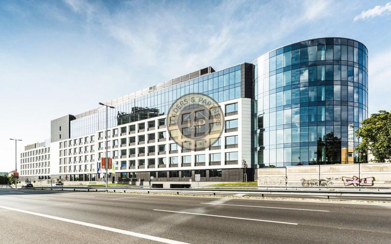 Pronájem, Kanceláře, 2695m² - Praha 4 - Michle