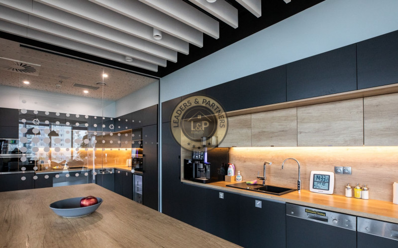 Pronájem, Kanceláře, 2695m² - Praha 4 - Michle