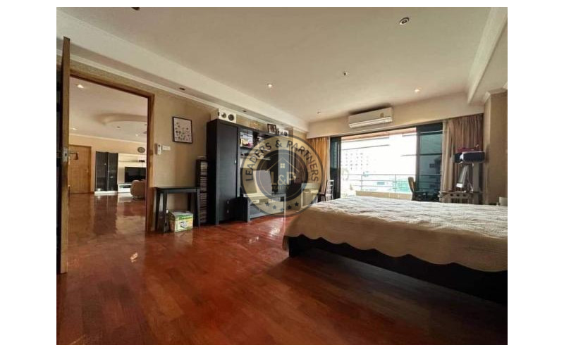 Thajsko-Pattaya-Phratamnak-3 pokojový byt-200 m2-View Talay